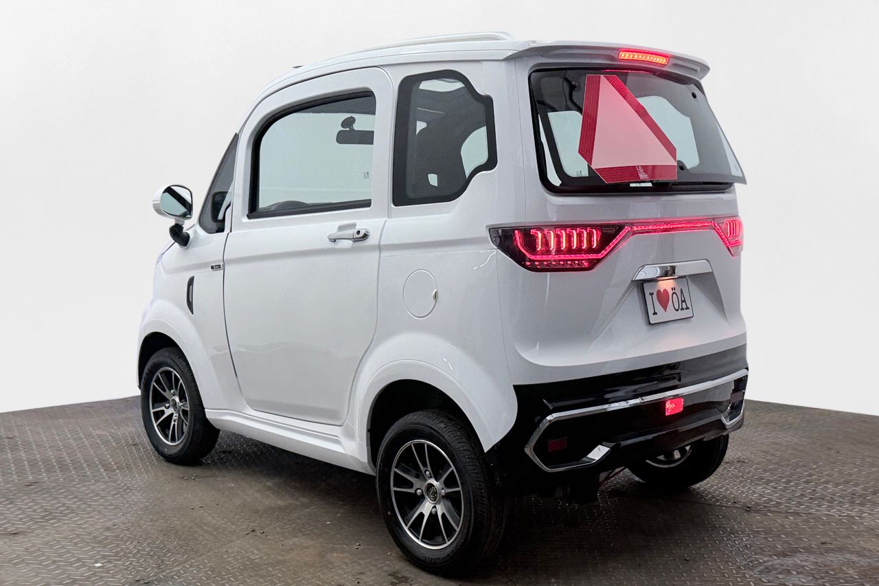 Titan Zero R4S 4-sits Läder Taklucka Värmare Cockpit USB Klass 2 – bild 7 av 22