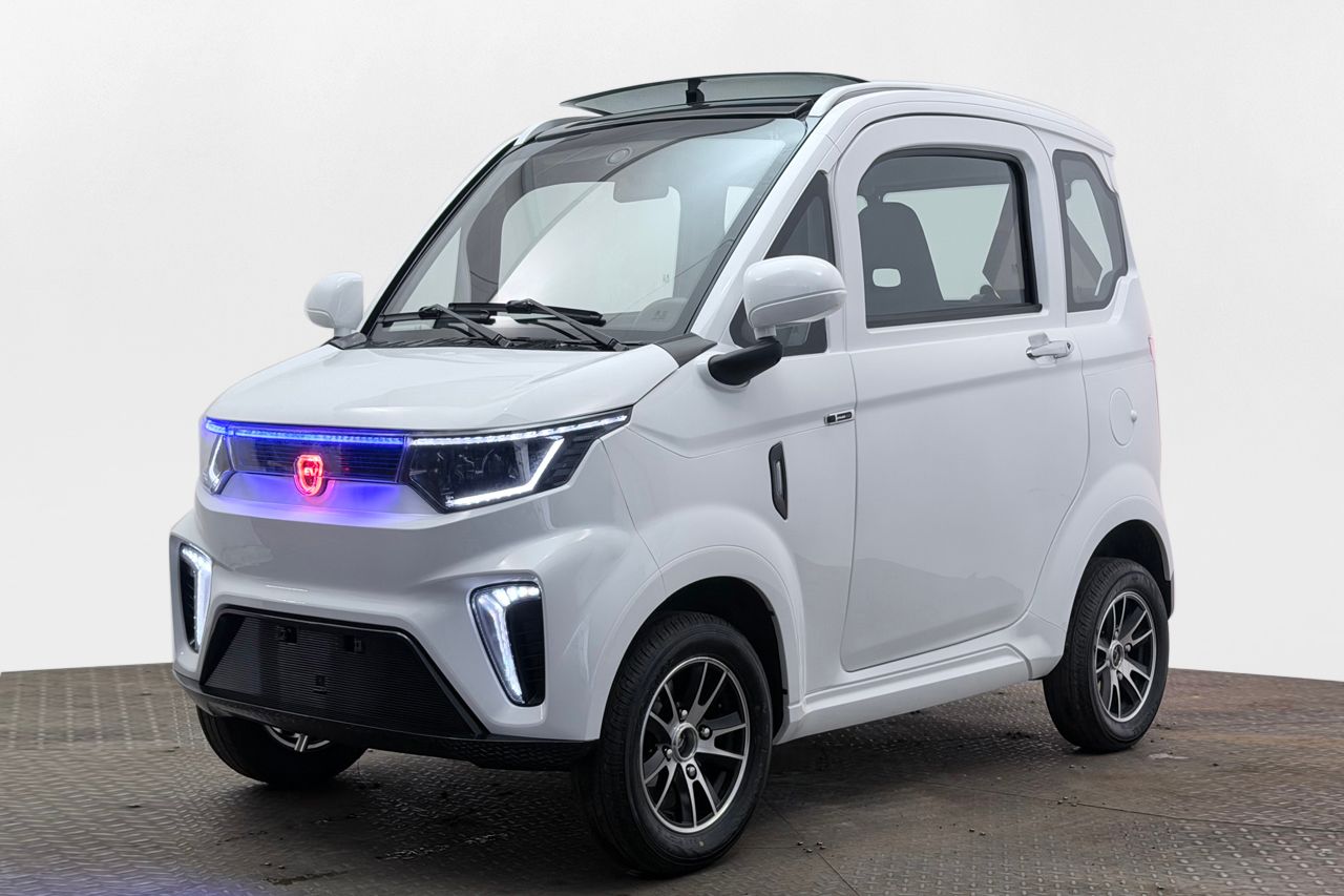 Titan Zero R4S 4-sits Läder Taklucka Värmare Cockpit USB Klass 2