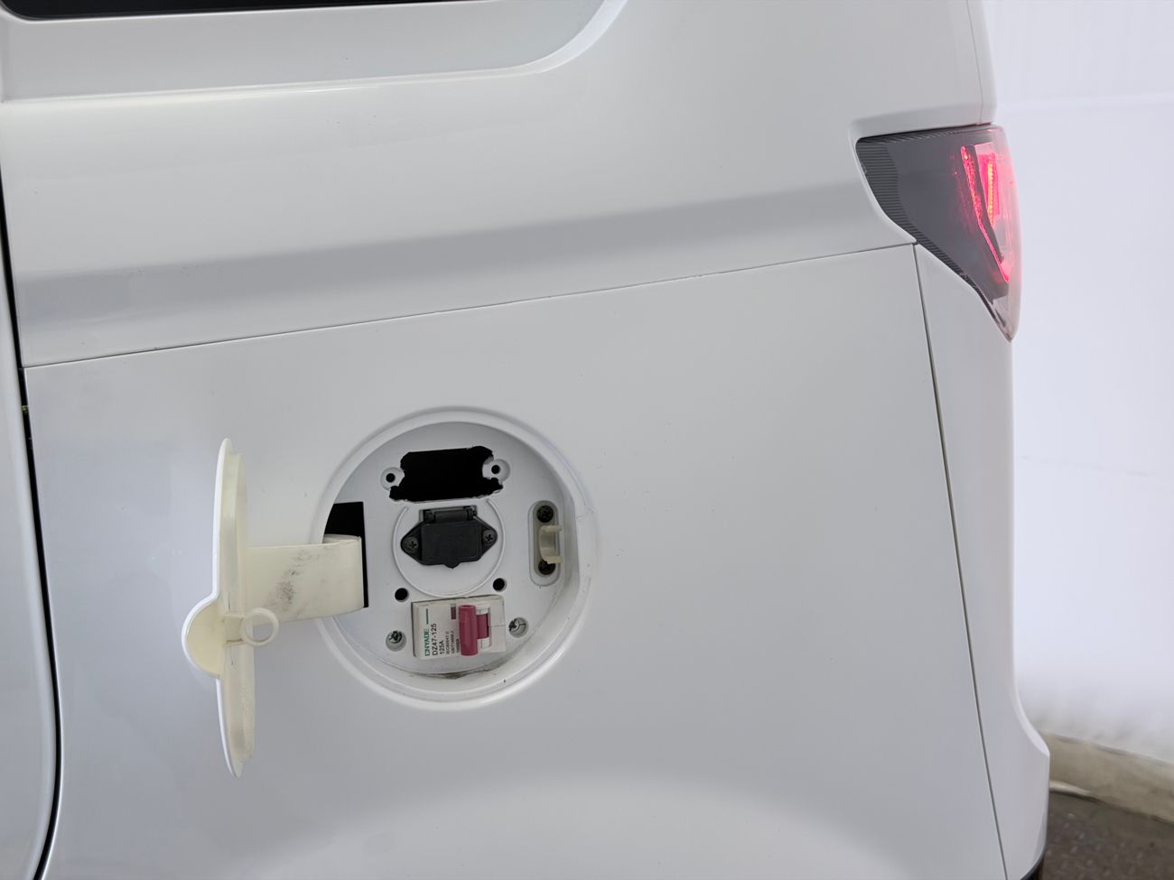 Titan Zero R4S 4-sits Läder Taklucka Värmare Cockpit USB Klass 2 – bild 22 av 22