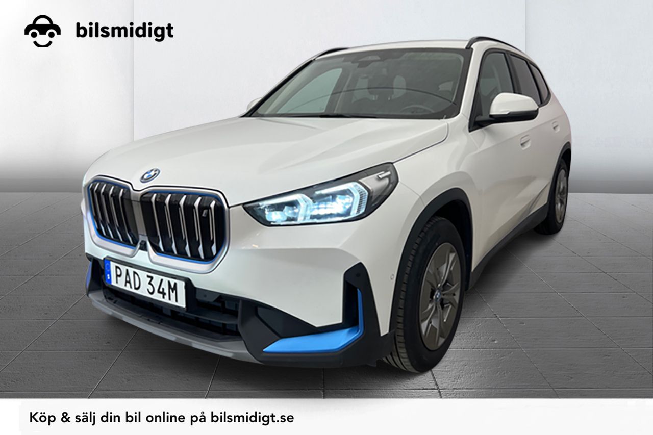 BMW iX1 xDrive30 Premium Inno Drag 360° Navi AdaptivLED 306hk