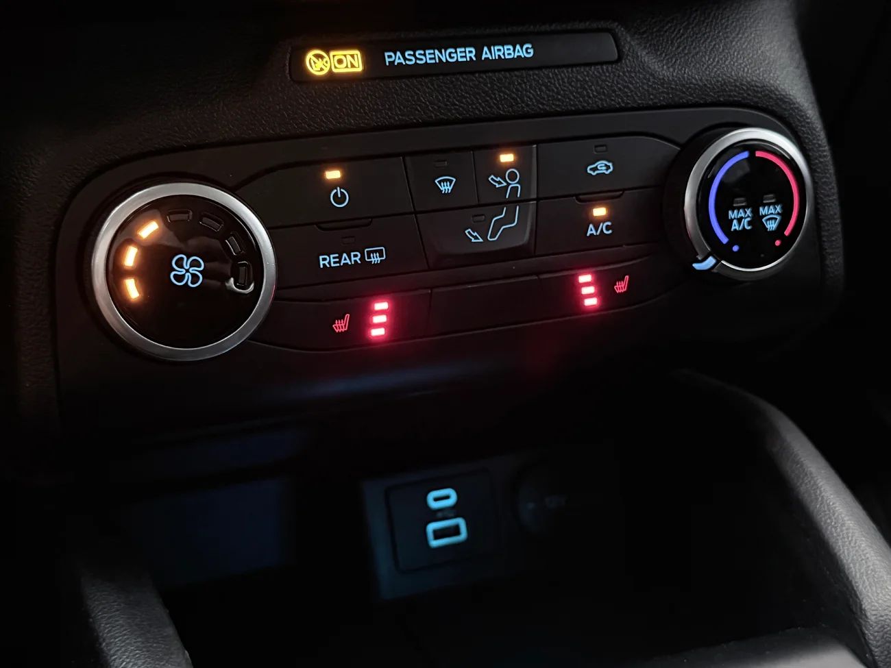 Ford Focus 1.0 EcoBoost Hybrid E85 Business P-Sens Blåtand USB-C 125hk – bild 21 av 26