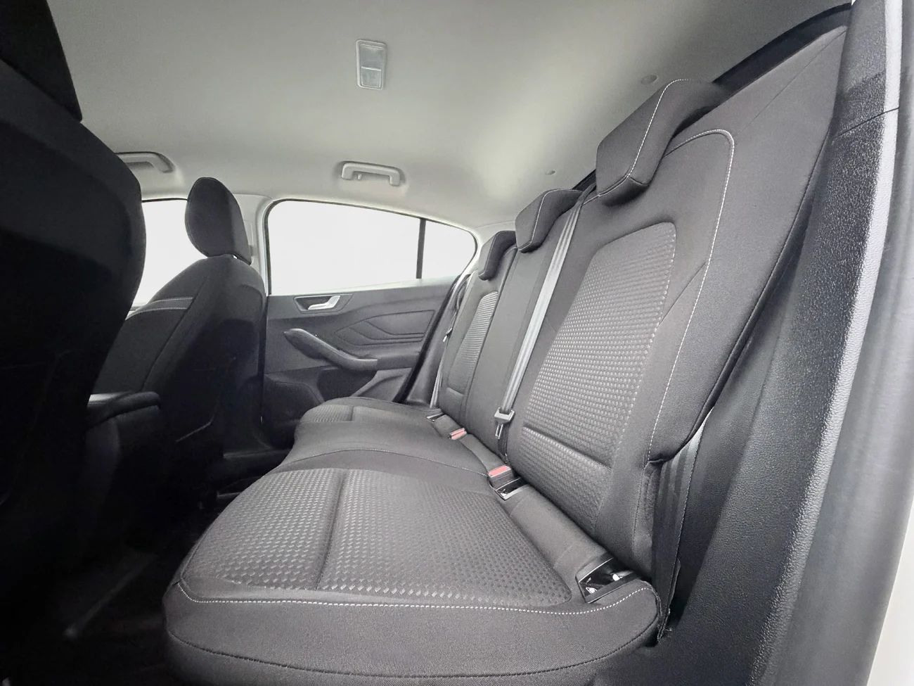 Ford Focus 1.0 EcoBoost Hybrid E85 Business P-Sens Blåtand USB-C 125hk – bild 12 av 26