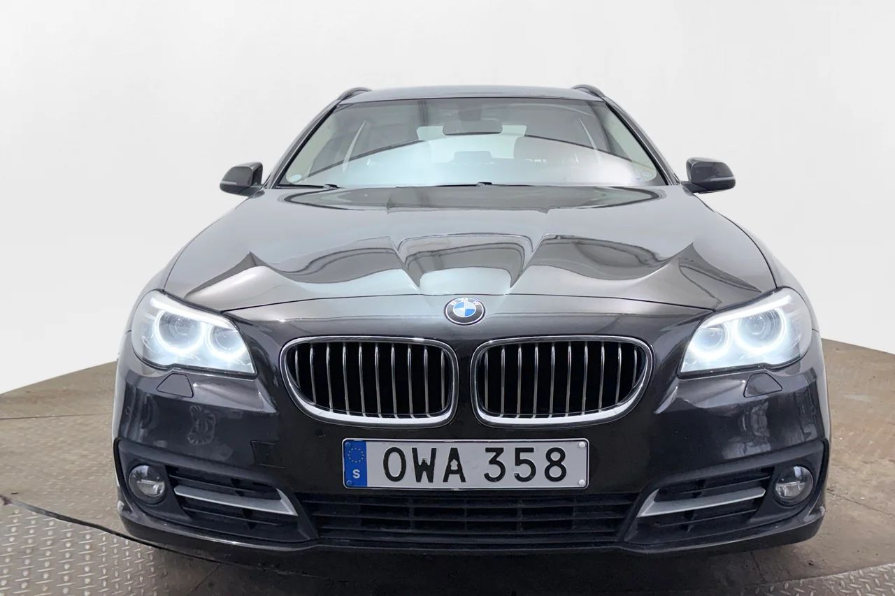BMW 520d xDrive Touring Aut Läder P-Sens Rattvärme 190hk – bild 2 av 32