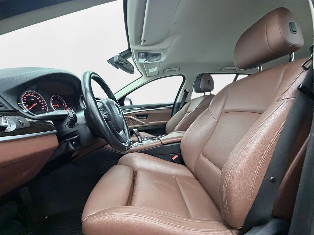 BMW 520d xDrive Touring Aut Läder P-Sens Rattvärme 190hk – bild 10 av 32