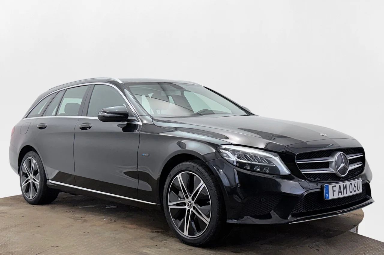 Mercedes-Benz C300 T e Avantgarde Navi Kamera Spegelpkt MOMS 320hk – bild 3 av 29
