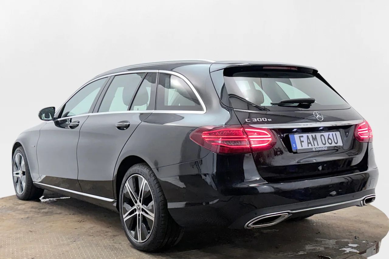 Mercedes-Benz C300 T e Avantgarde Navi Kamera Spegelpkt MOMS 320hk – bild 8 av 29