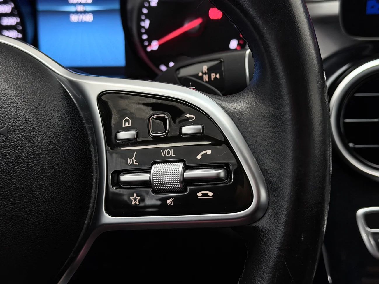 Mercedes-Benz C300 T e Avantgarde Navi Kamera Spegelpkt MOMS 320hk – bild 19 av 29