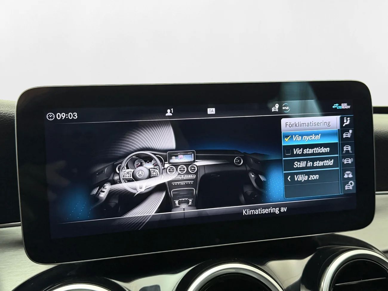 Mercedes-Benz C300 T e Avantgarde Navi Kamera Spegelpkt MOMS 320hk – bild 23 av 29