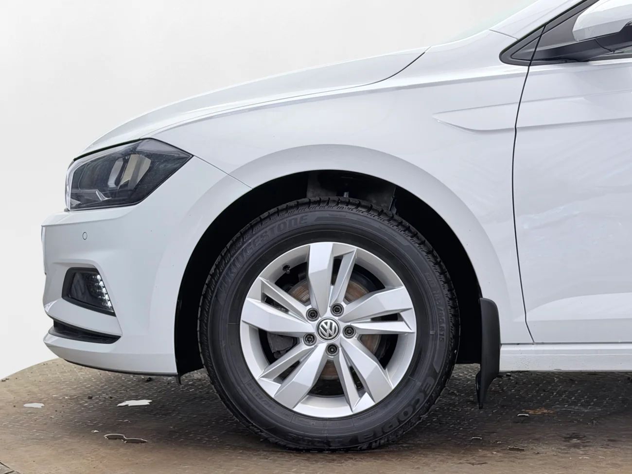 Volkswagen Polo 1.0 TGI CNG Executive Kamera PDC Pekskärm Kupévärmare – bild 10 av 20
