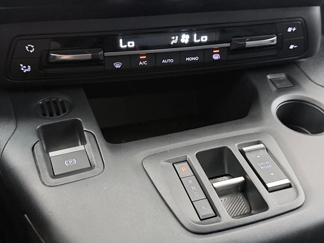 Fiat E-Doblò Skåp 50 kWh CCS Navi Kamera CarPlay 3sits 136hk – bild 25 av 29