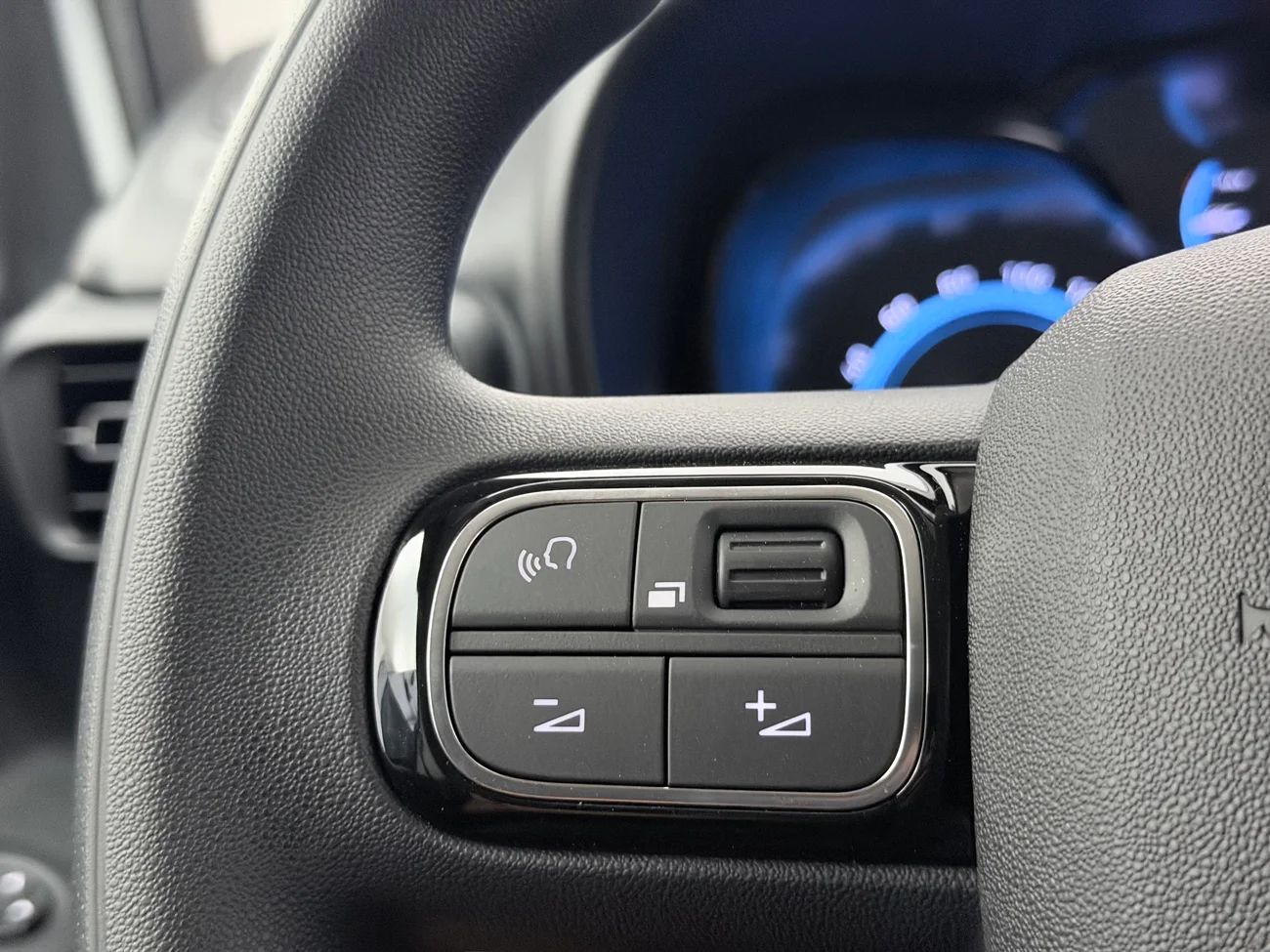 Fiat E-Doblò Skåp 50 kWh CCS Navi Kamera CarPlay 3sits 136hk – bild 18 av 29