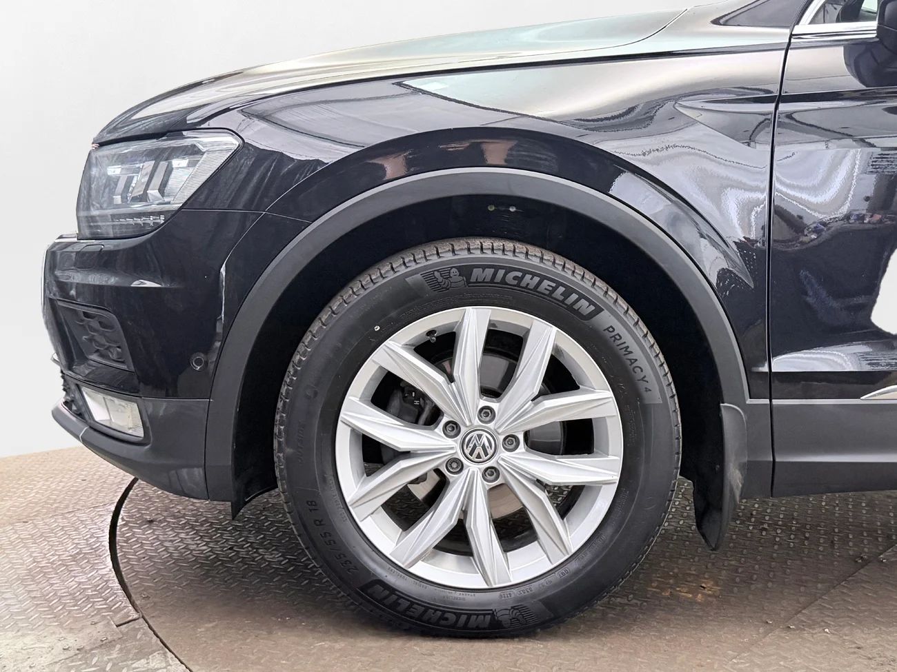 Volkswagen Tiguan 1.4 TSI 4M Aut Premium Tech Drag Kamera Värmare – bild 9 av 33