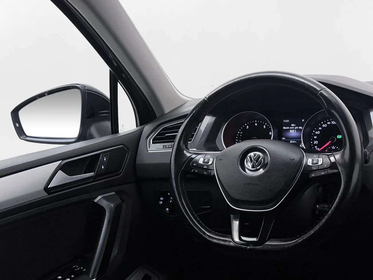 Volkswagen Tiguan 1.4 TSI 4M Aut Premium Tech Drag Kamera Värmare – bild 14 av 33