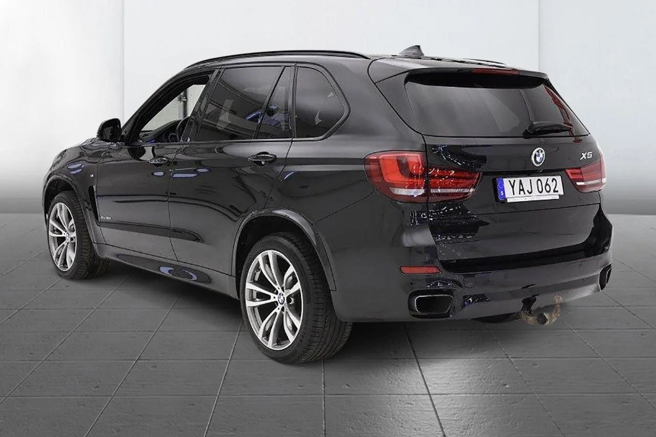 BMW X5 xDrive50i M Sport Drag Pano Läder HUD Kamera H/K 450hk – bild 6 av 25