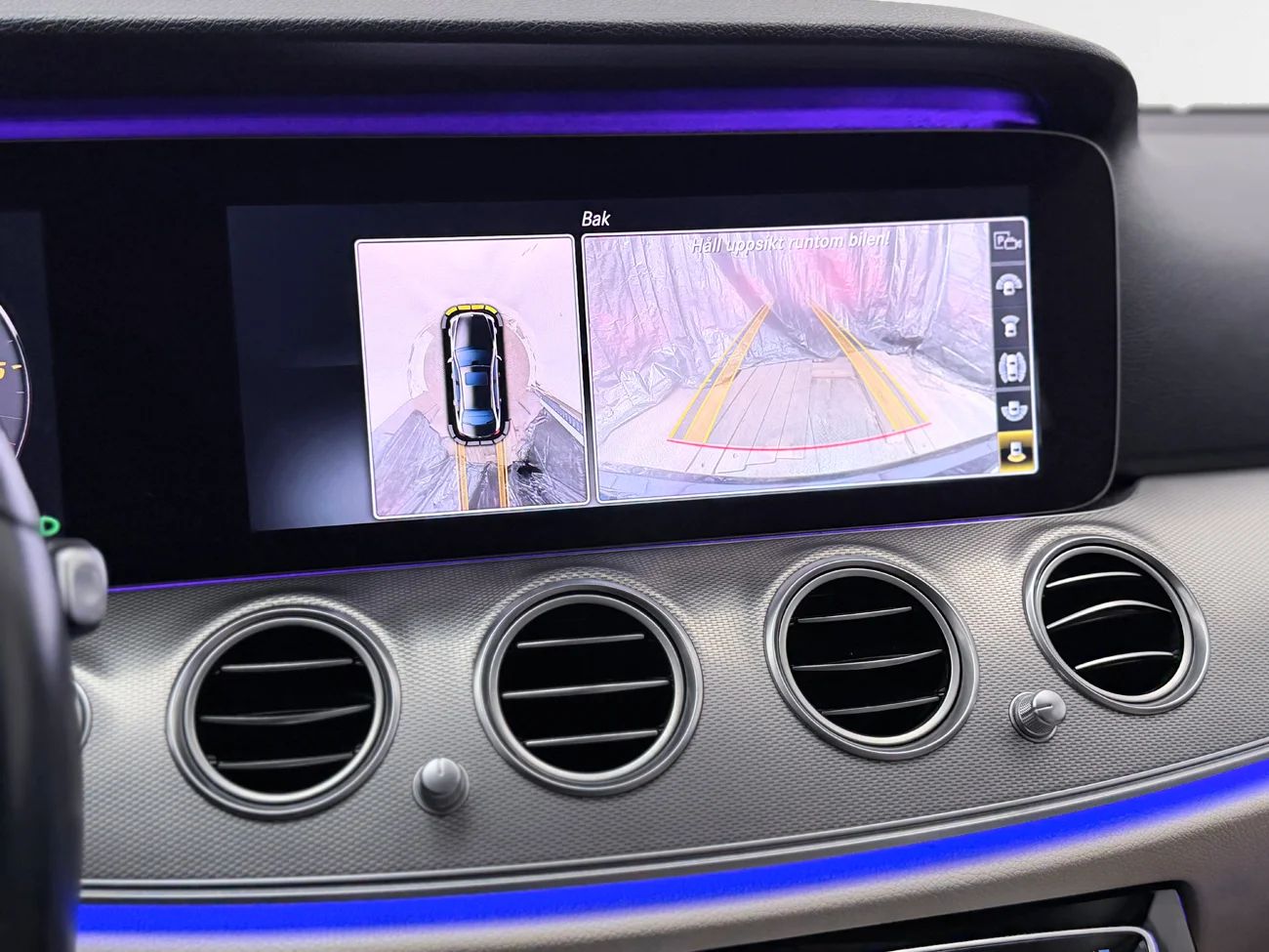 Mercedes-Benz E 220 d 4M Aut Exclusive Navi 360° HUD Värmare MOMS – bild 24 av 37