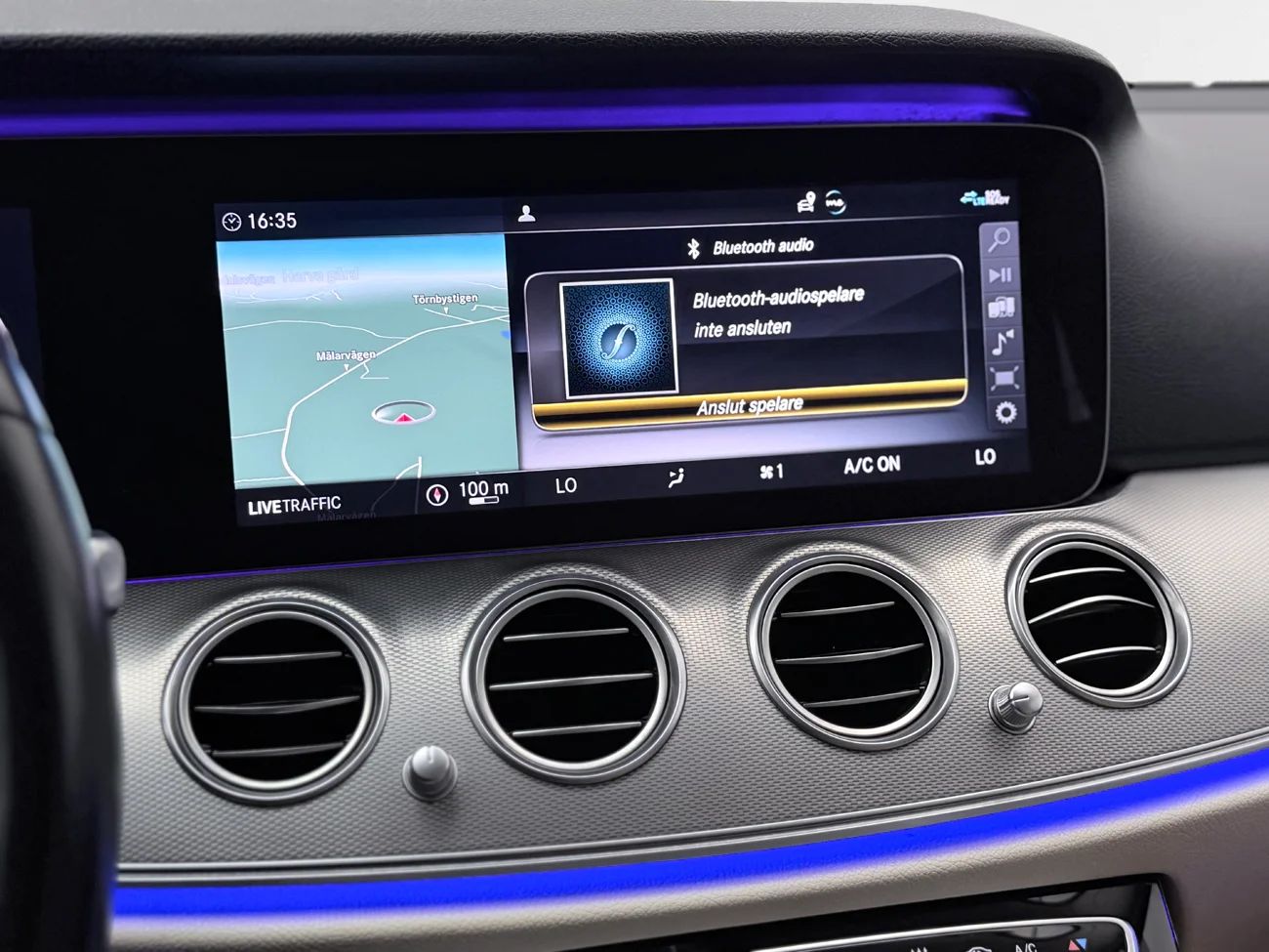 Mercedes-Benz E 220 d 4M Aut Exclusive Navi 360° HUD Värmare MOMS – bild 25 av 37