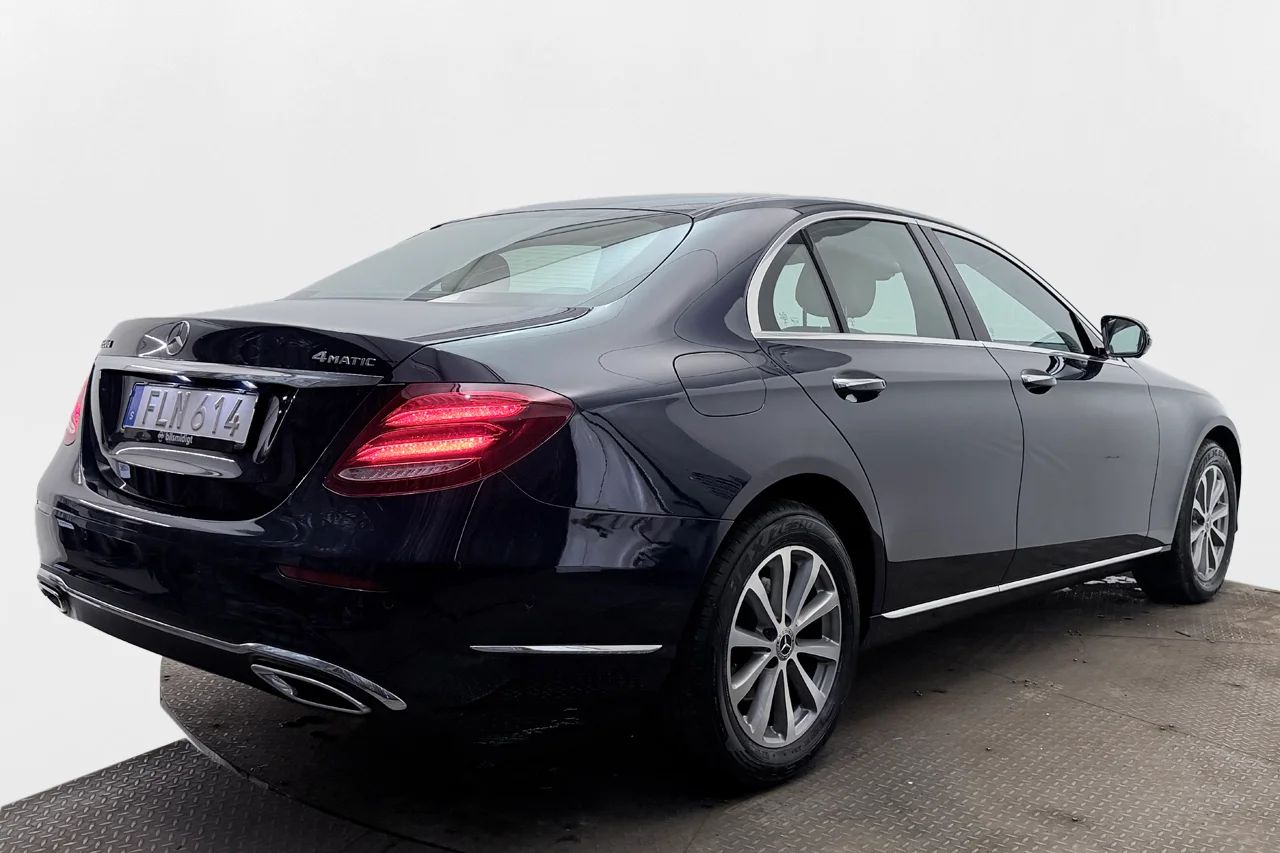 Mercedes-Benz E 220 d 4M Aut Exclusive Navi 360° HUD Värmare MOMS – bild 5 av 37