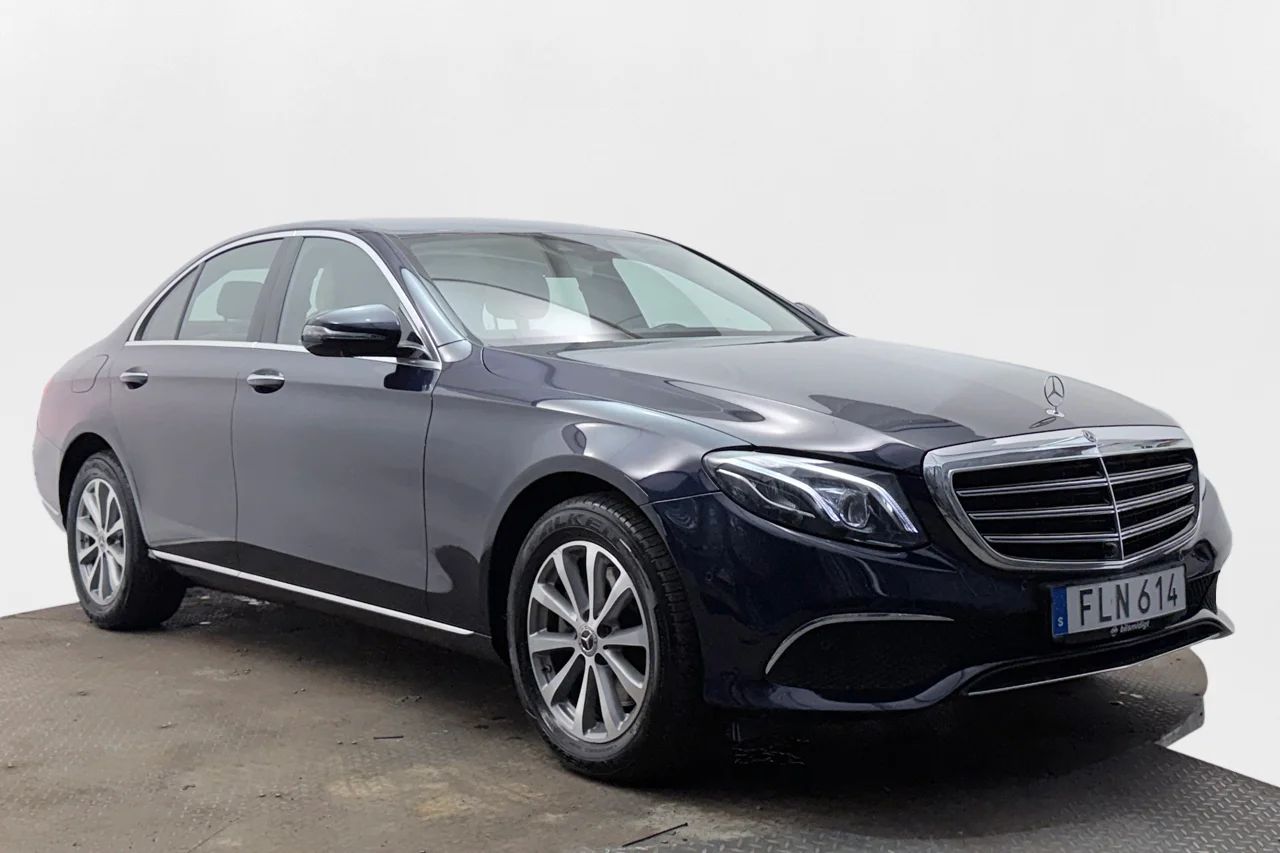 Mercedes-Benz E 220 d 4M Aut Exclusive Navi 360° HUD Värmare MOMS – bild 3 av 37