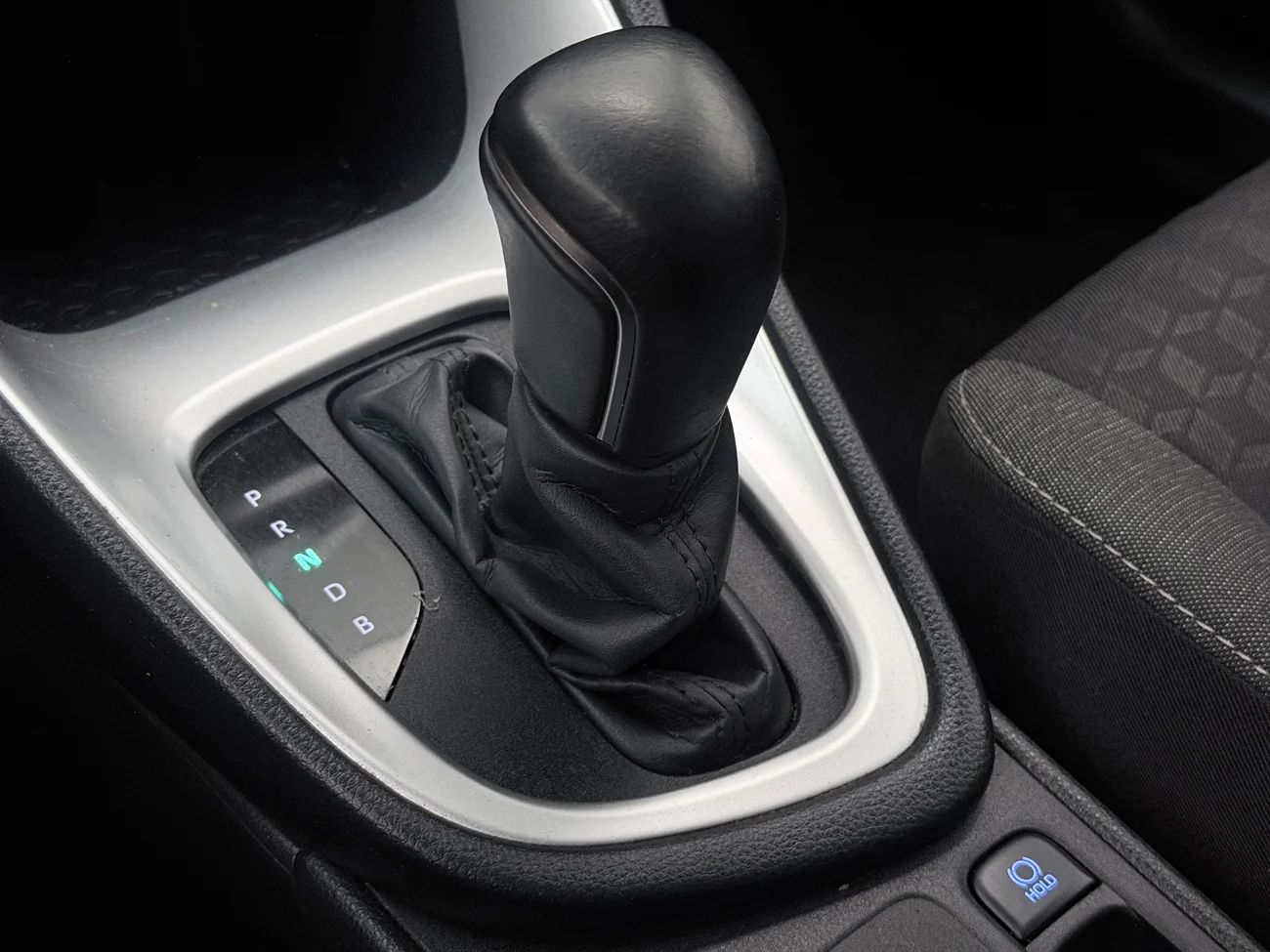 Toyota Yaris Hybrid Aut Kamera Filassist Rattvärme MOMS 116hk – bild 23 av 28