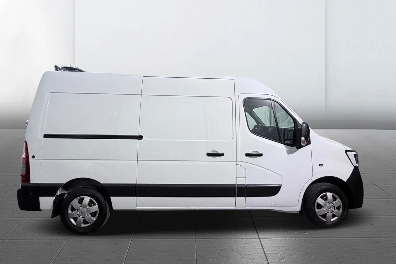Renault Master 3.5 T L2H2 2.3 dCi Aut 3sits Kamera Kamkedja Värmare MOMS – bild 4 av 26