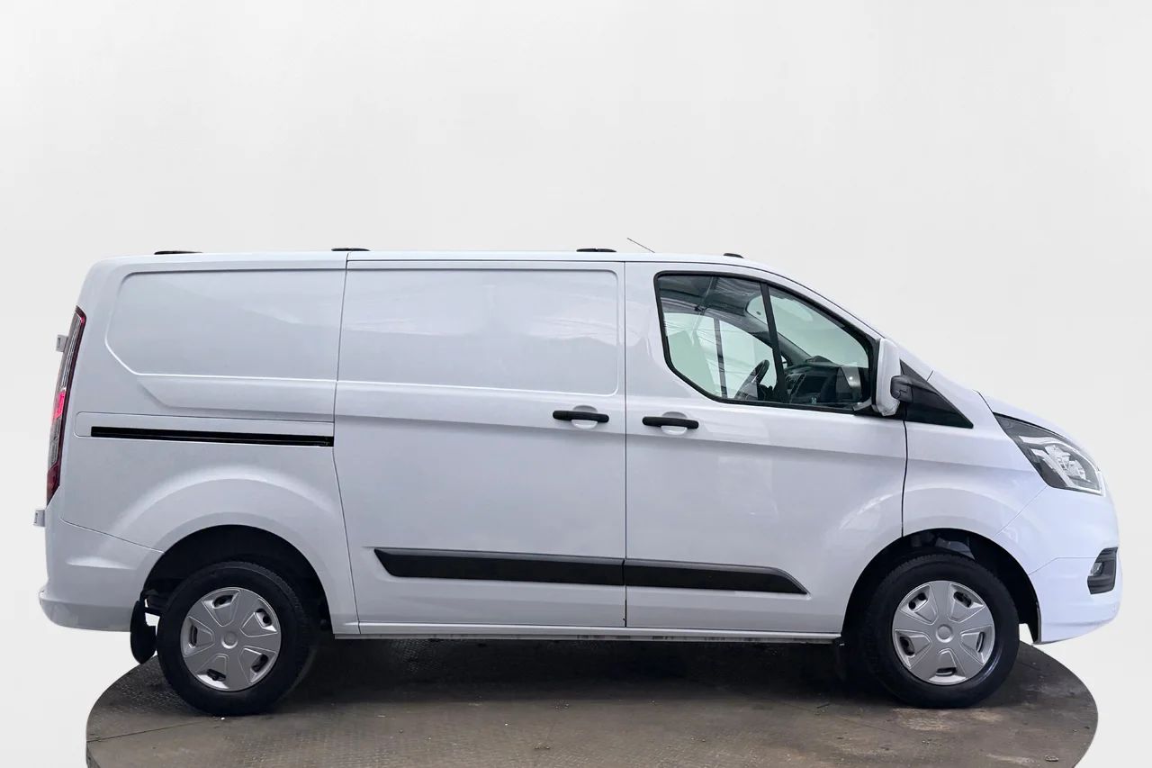 Ford Transit Custom 280 2.0 3-sits P-Sens LÅGMIL130hk – bild 4 av 21