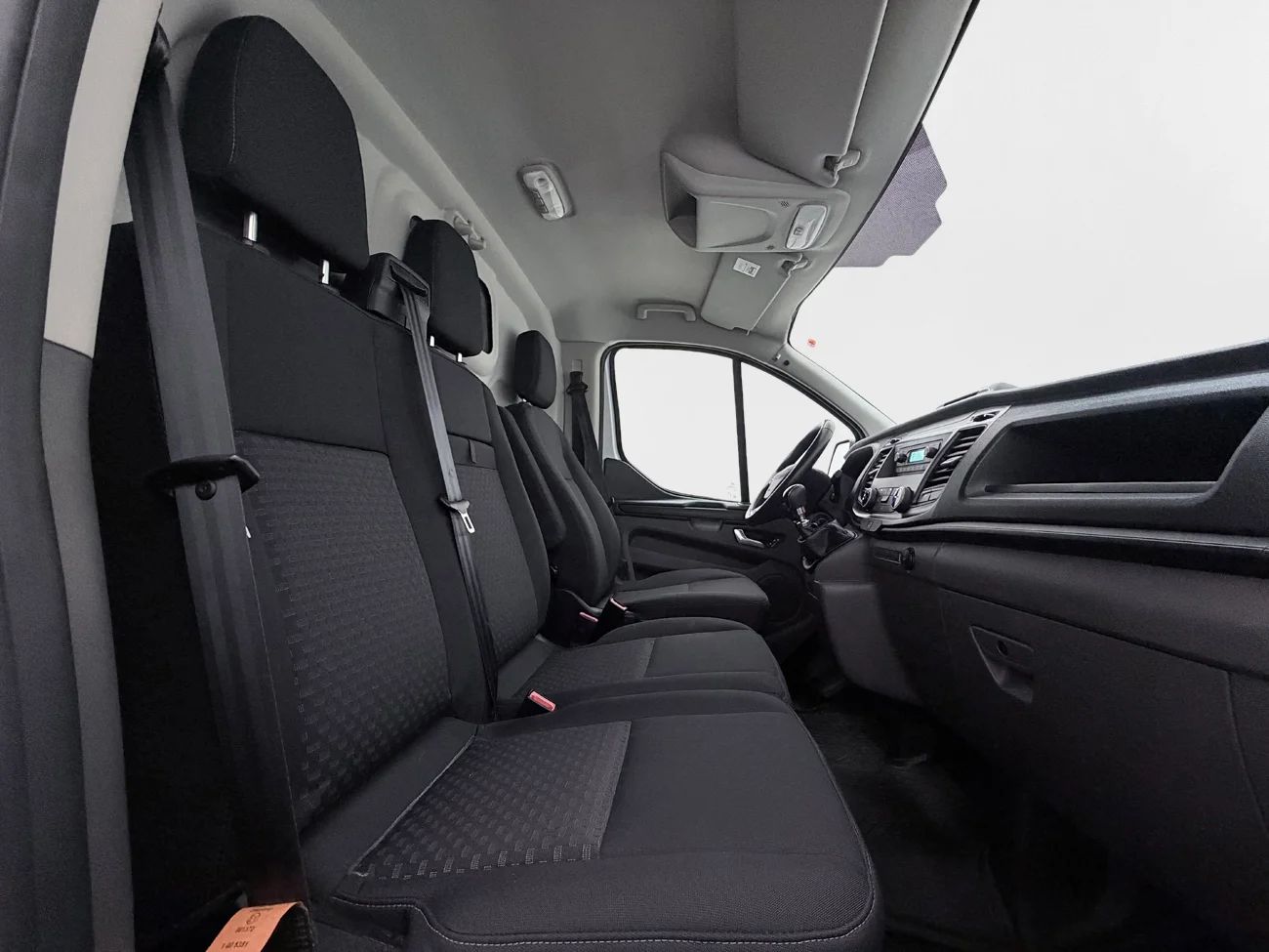 Ford Transit Custom 280 2.0 3-sits P-Sens LÅGMIL130hk – bild 14 av 21