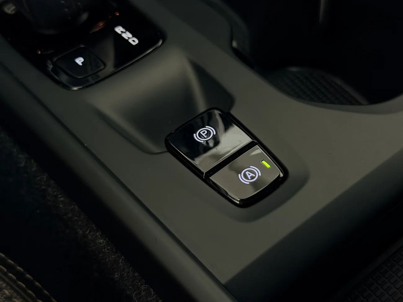 Volvo XC40 T5 Twin Engine Momentum Adv Drag Cockpit Navi Keyless 262hk – bild 27 av 33