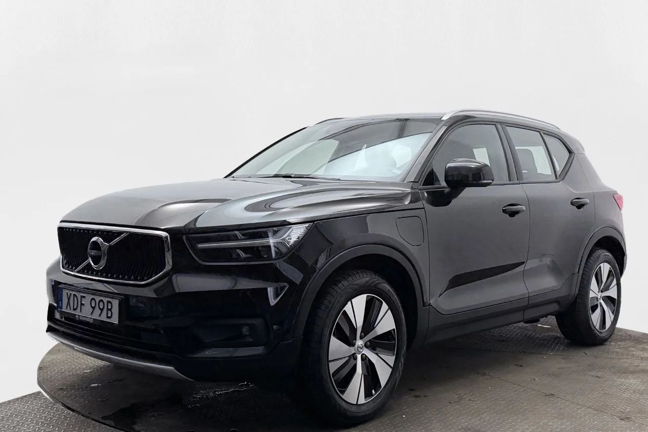 Volvo XC40 T5 Twin Engine Momentum Adv Drag Cockpit Navi Keyless 262hk