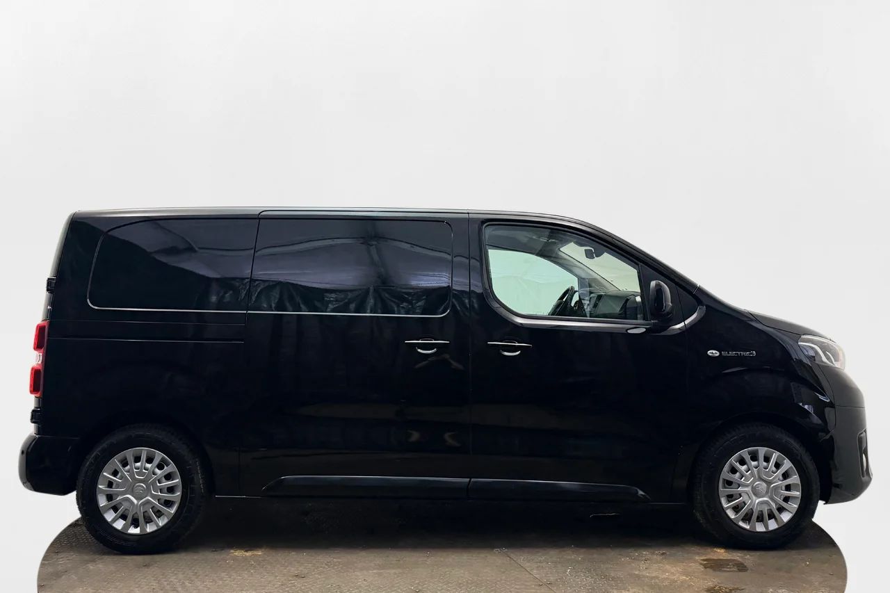 Toyota Proace 75 kWh L2 Komfort+ Drag 2xSidodörr Navi Kamera 3-sits 136hk – bild 4 av 25