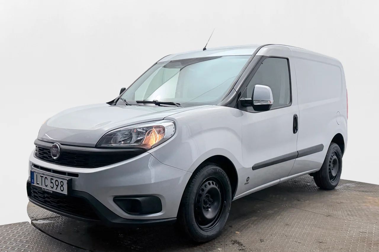 Fiat Doblò 0.9 t 1.4 NP CNG Värmare Kamera Pekskärm MOMS 120hk
