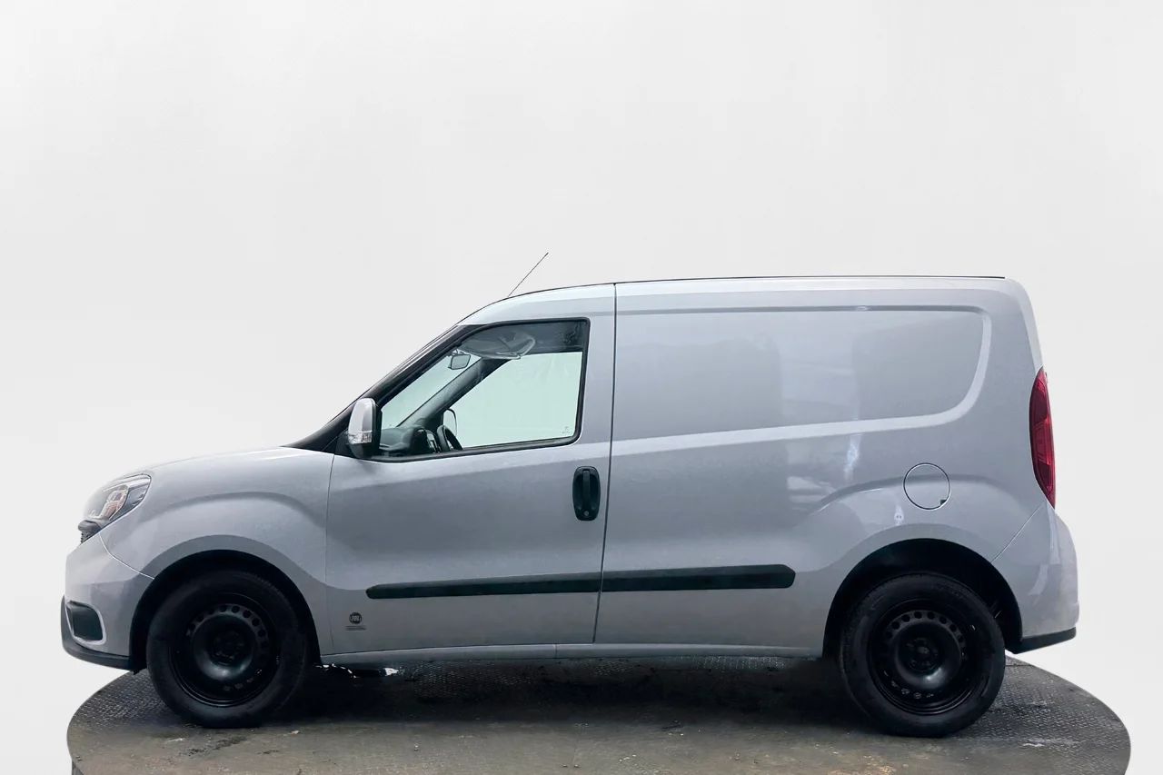 Fiat Doblò 0.9 t 1.4 NP CNG Värmare Kamera Pekskärm MOMS 120hk – bild 9 av 23