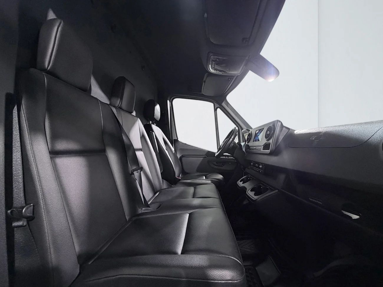 Mercedes-Benz Sprinter 317 CDI RWD Drag 360° 3-sits Läder Inredd MOMS 170hk – bild 12 av 28