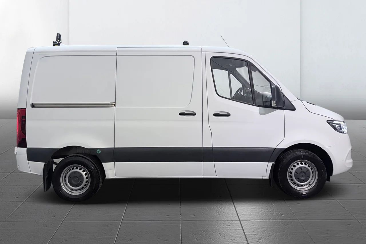 Mercedes-Benz Sprinter 317 CDI RWD Drag 360° 3-sits Läder Inredd MOMS 170hk – bild 3 av 28
