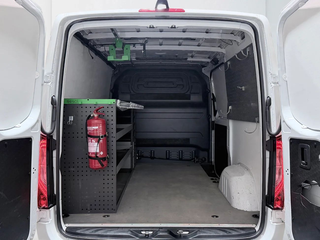 Mercedes-Benz Sprinter 317 CDI RWD Drag 360° 3-sits Läder Inredd MOMS 170hk – bild 10 av 28