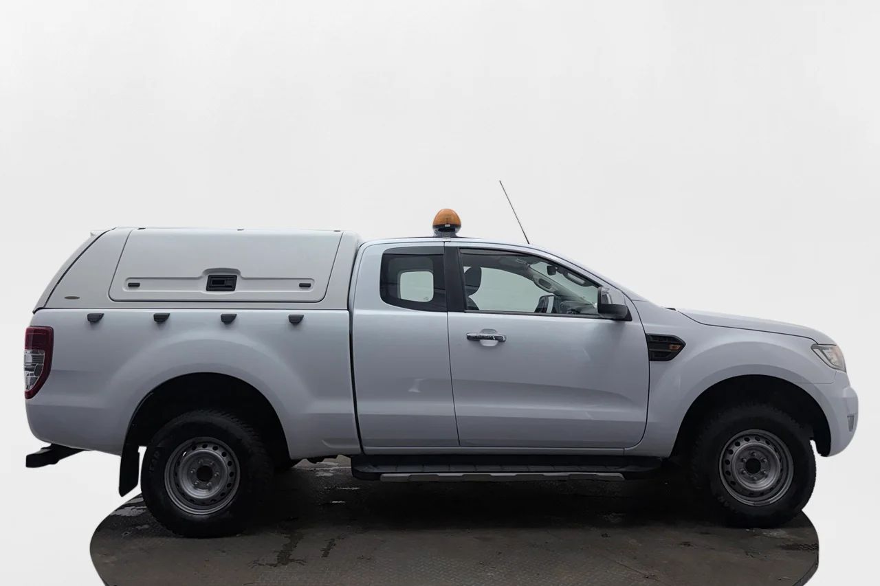Ford Ranger SuperCab 2.2 4x4 XLT Aut Drag 4-sits Flakkåpa Sidosteg LED-ramp MOMS – bild 4 av 30