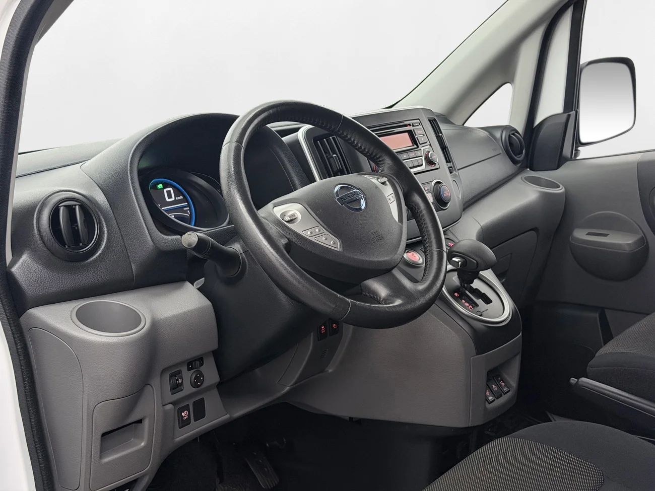 Nissan e-NV200 Skåp 40 kWh Drag Inredd Rattvärme 109hk – bild 14 av 26