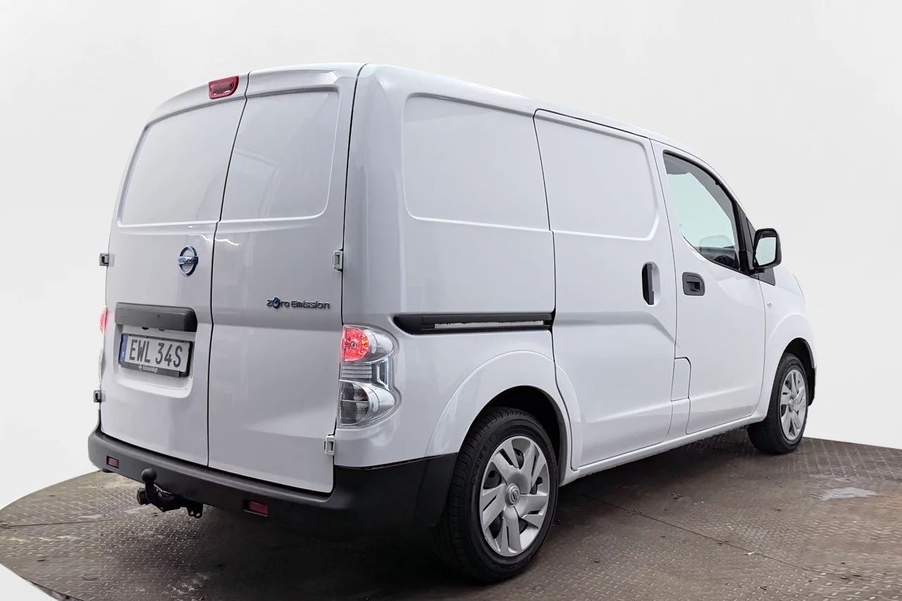 Nissan e-NV200 Skåp 40 kWh Drag Inredd Rattvärme 109hk – bild 5 av 26