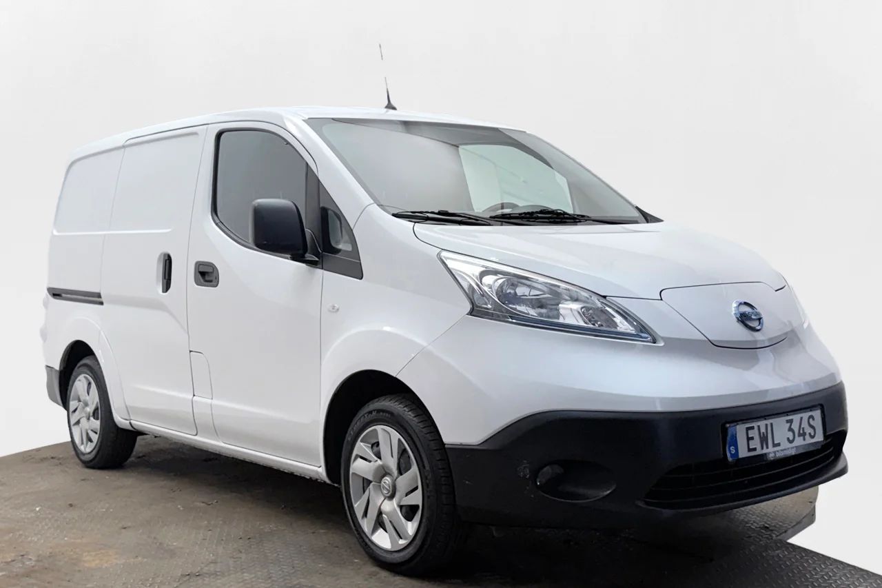 Nissan e-NV200 Skåp 40 kWh Drag Inredd Rattvärme 109hk – bild 3 av 26