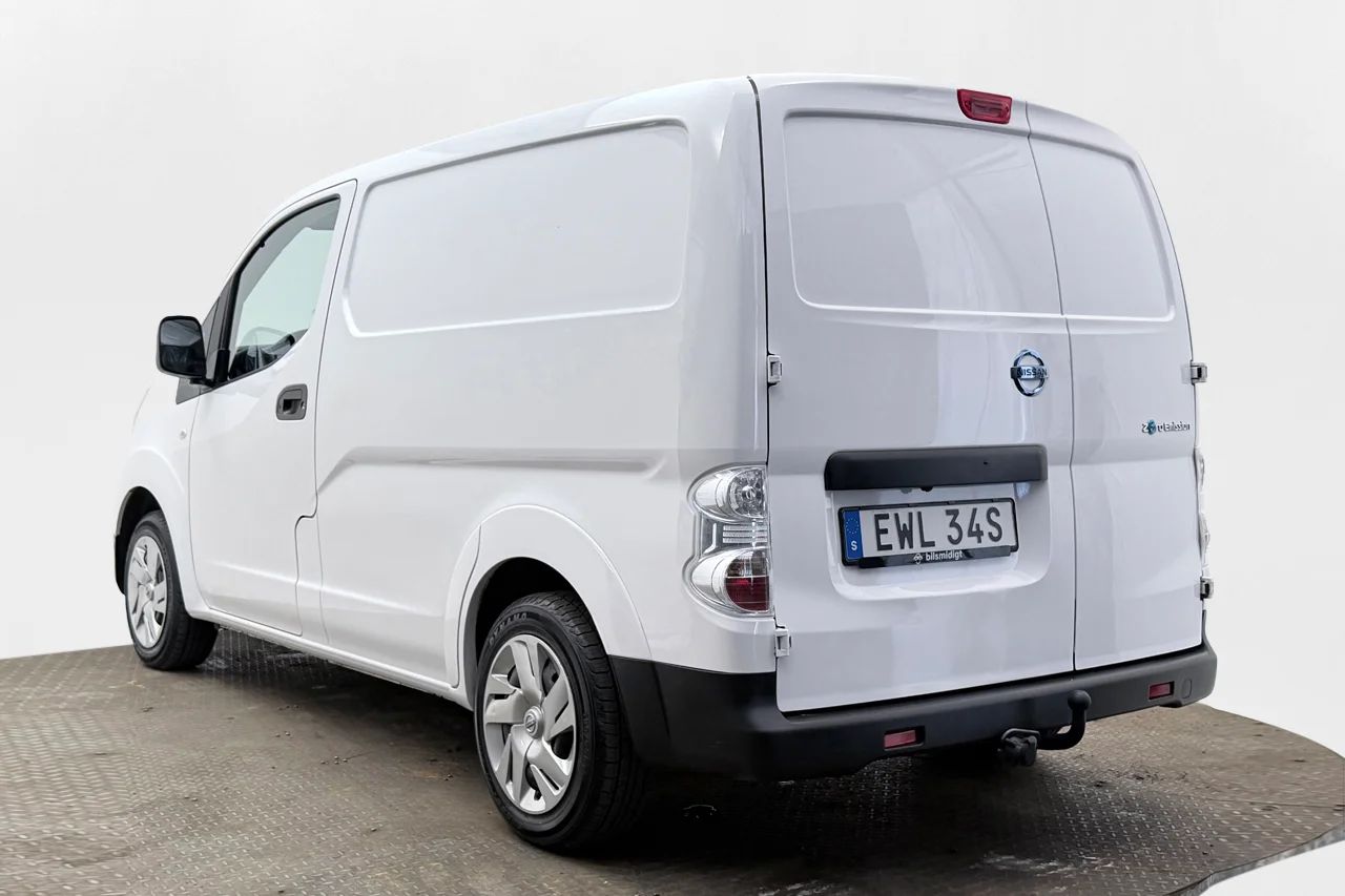 Nissan e-NV200 Skåp 40 kWh Drag Inredd Rattvärme 109hk – bild 8 av 26