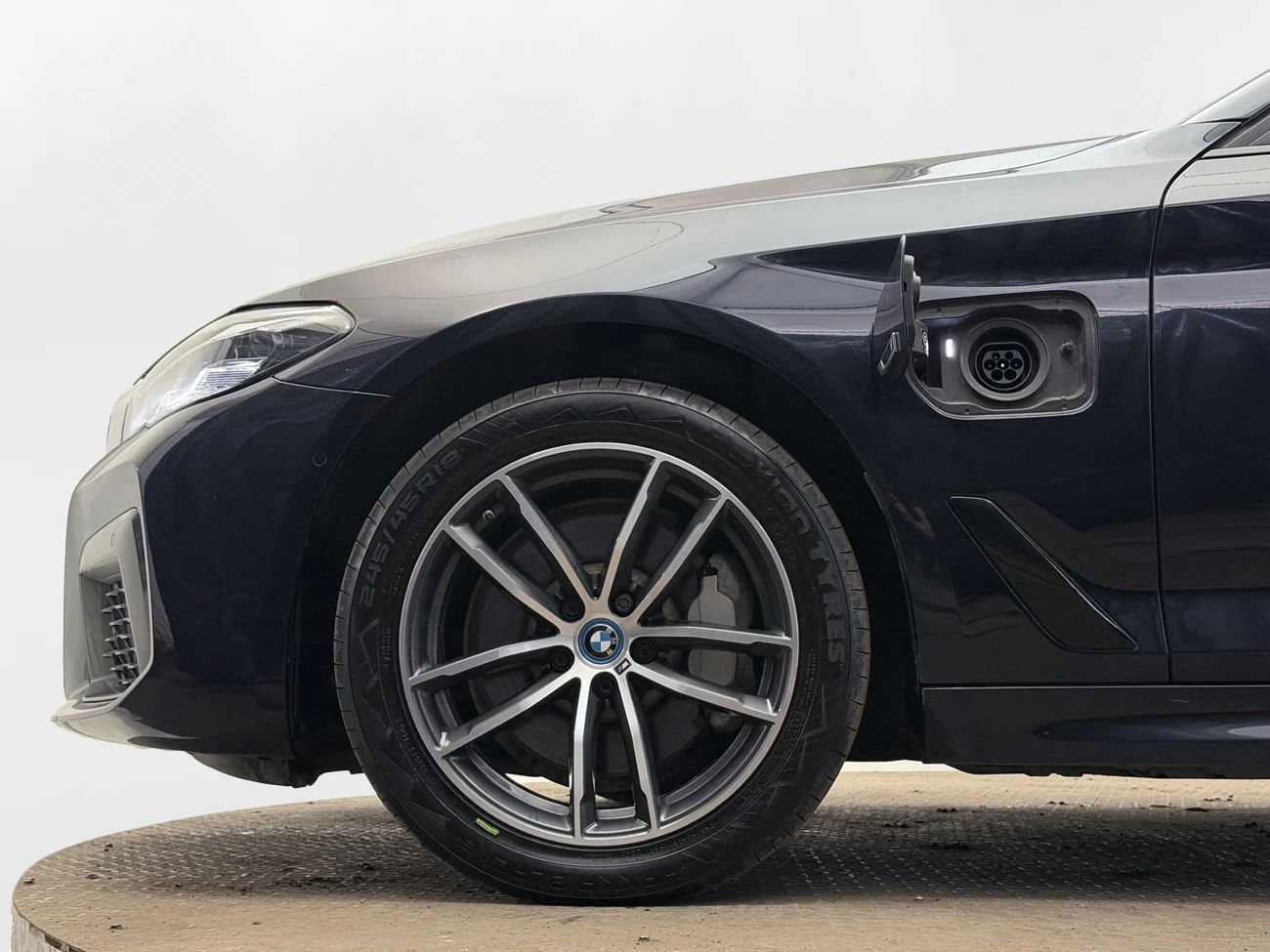 BMW 530e xDrive Sedan M Sport Drag Läder Navi Kamera 292hk – bild 10 av 39