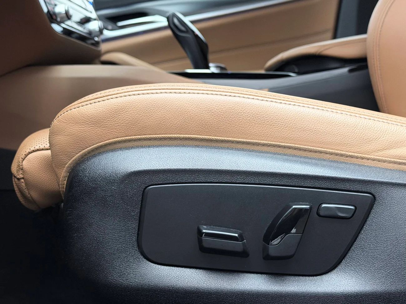 BMW 530e xDrive Sedan M Sport Drag Läder Navi Kamera 292hk – bild 13 av 39