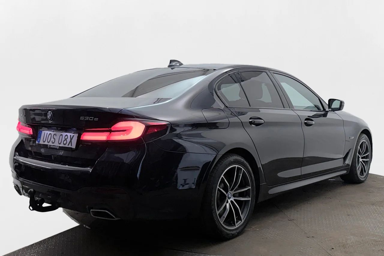 BMW 530e xDrive Sedan M Sport Drag Läder Navi Kamera 292hk – bild 5 av 39