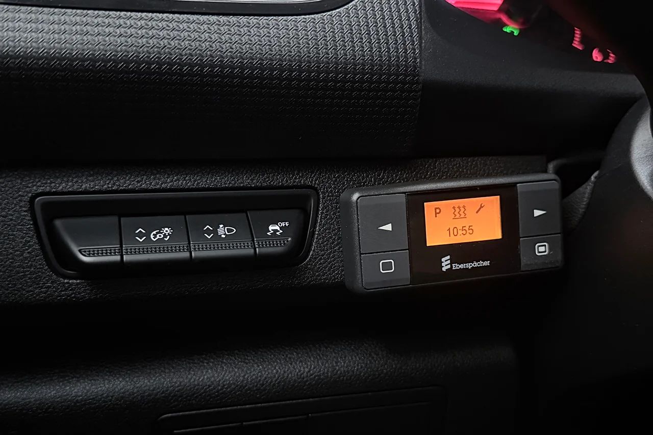Renault Kangoo Drag Kamera Värmare Delläder MOMS 95hk – bild 18 av 26