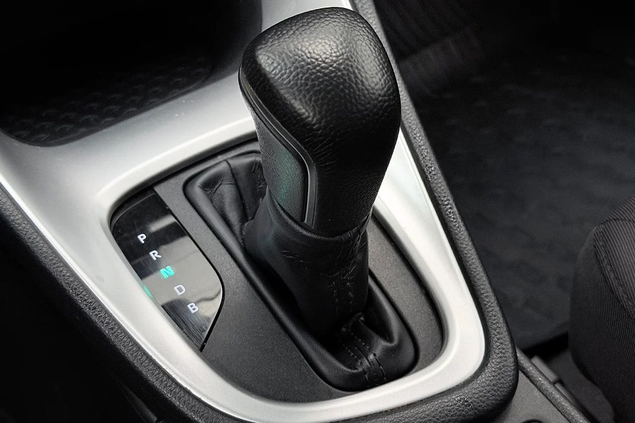 Toyota Yaris Hybrid Kamera P-Sens Filassist Rattvärme 116hk – bild 20 av 25
