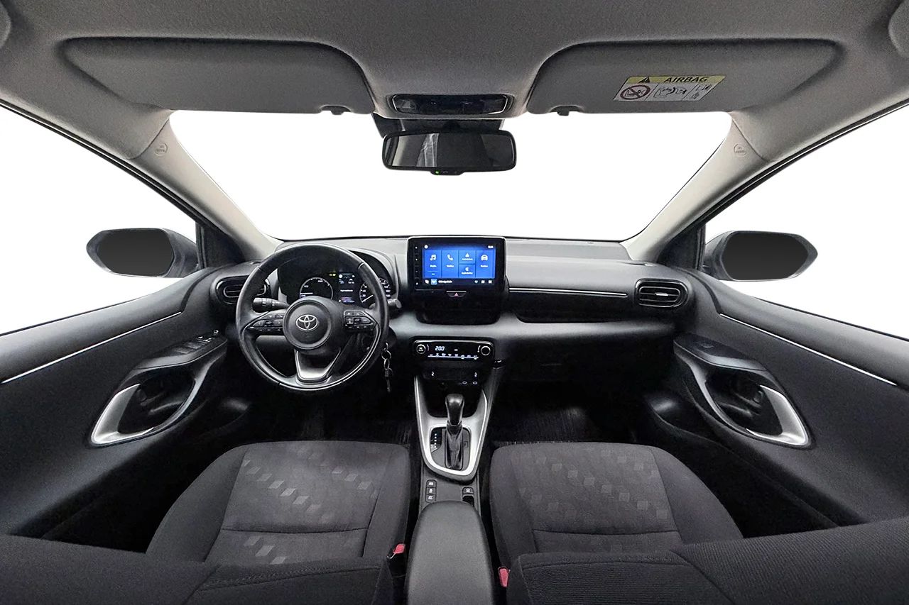 Toyota Yaris Hybrid Kamera P-Sens Filassist Rattvärme 116hk – bild 12 av 25