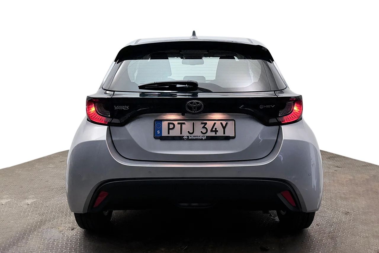Toyota Yaris Hybrid Kamera P-Sens Filassist Rattvärme 116hk – bild 5 av 25