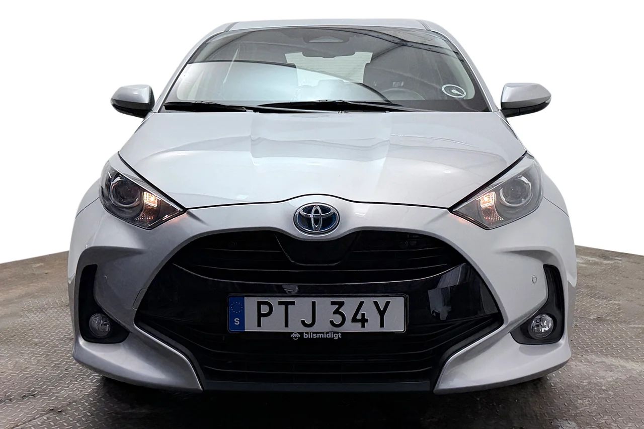 Toyota Yaris Hybrid Kamera P-Sens Filassist Rattvärme 116hk – bild 2 av 25