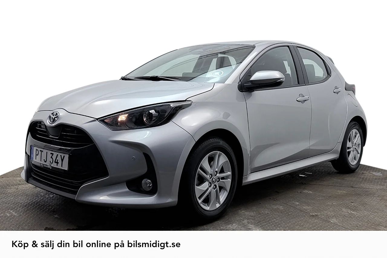 Toyota Yaris Hybrid Kamera P-Sens Filassist Rattvärme 116hk
