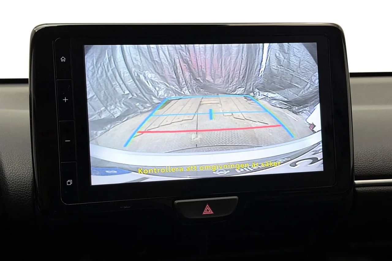 Toyota Yaris Hybrid Kamera P-Sens Filassist Rattvärme 116hk – bild 17 av 25