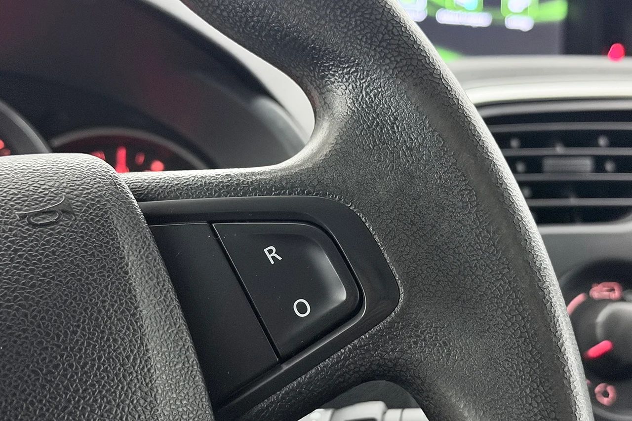 Renault Kangoo Express Maxi 1.5 dCi Aut Drag 3sits Värmare Kamera Navi MOMS – bild 19 av 31